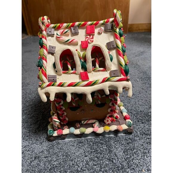 Kurt Adler 8 5/8-Inch Claydough and Metal Candy House with C7 UL Lighted - Picture 4 of 8